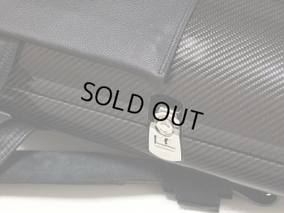 画像8: Wiseman　ソプラノ＆アルトサックス用マルチプルケース　【カーボンファイバー製：Standard Black】　【Gloss Lacquer】　【Lining color：Blue/Red】